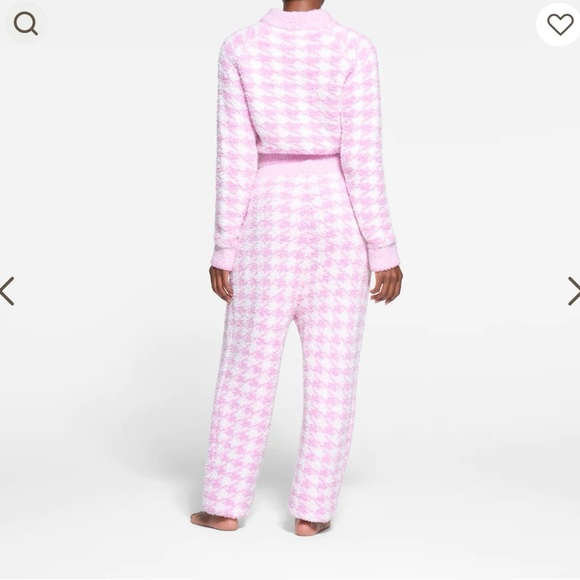 SKIMS Cozy Joggers and Knit Zip Up - Picture 2 of 5